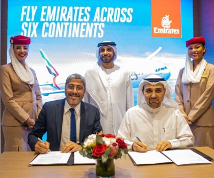 المكتب الوطني للسياحة يوقع اتفاقية شراكة مع طيران الإمارات لتعزيز تدفق السياح إلى المملكة