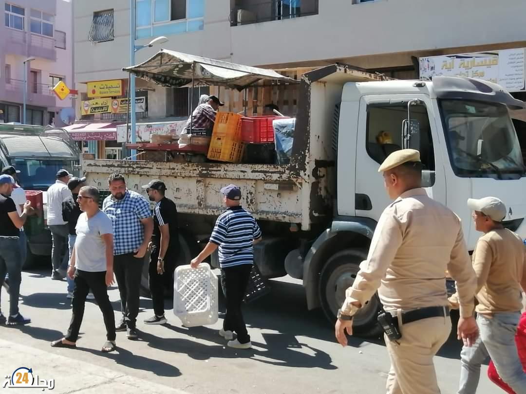 سلطات : قائد الملحقة الادارية السادسة تشن حملة واسعة على الباعة الجائلين