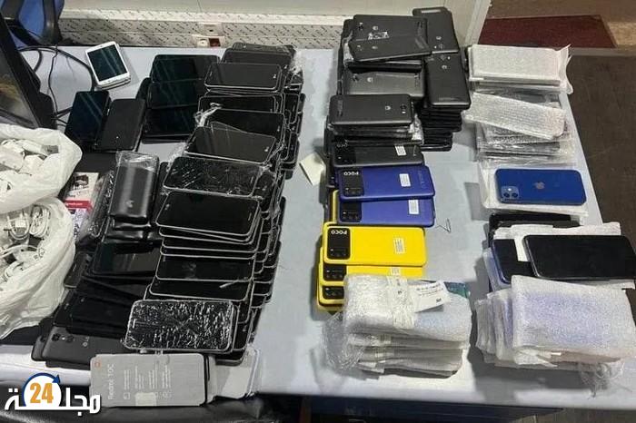 إحباط عملية تهريب مئات الهواتف النقالة بميناء بني انصار