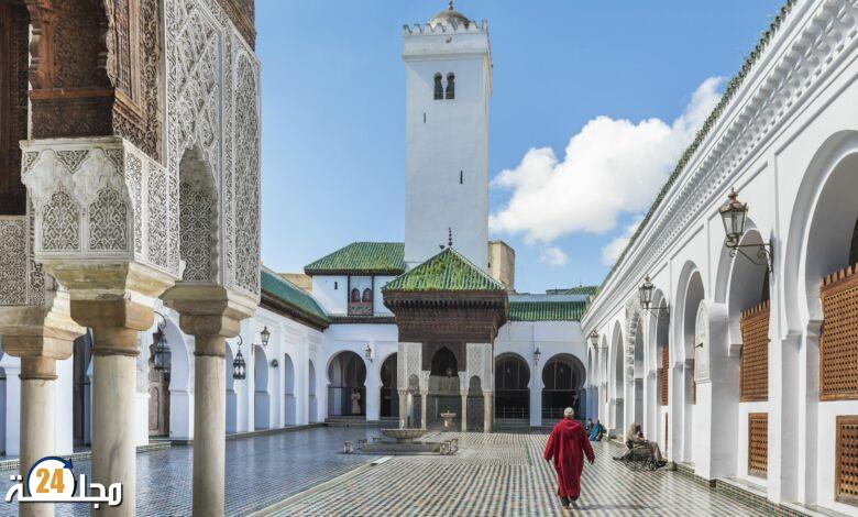 هذه حقيقة اعتلاء سيدة لمنبر جامع القرويين بفاس