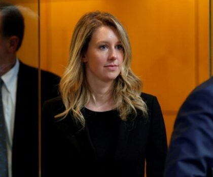 السجن 11 عاما لأصغر مليارديرة في العالم