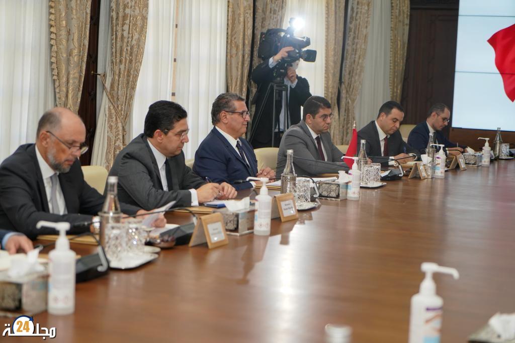 إجراء مباحثات بين رئيس الحكومة ورئيس اللجنة الدائمة للجمعية الشعبية الوطنية لجمهورية الصين