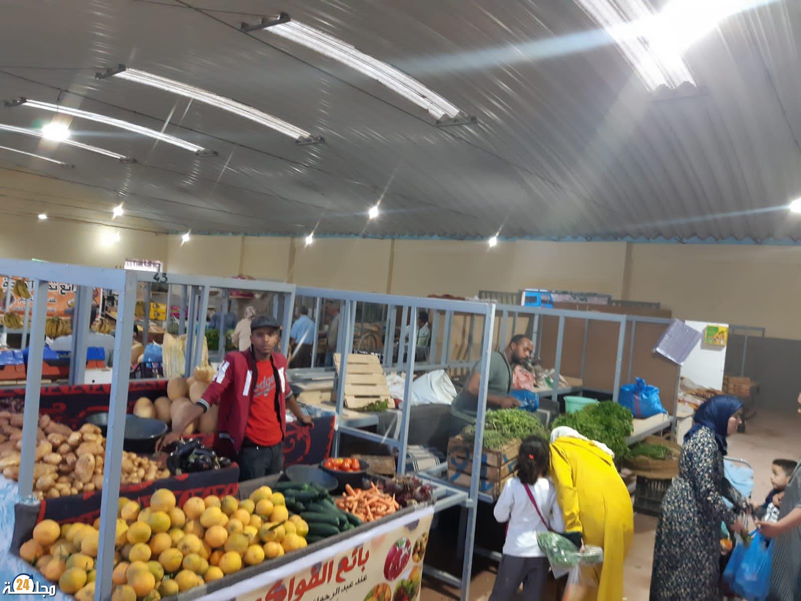 ميدلت…تشغيل الأسواق النموذجية و تحرير الشوارع و الساحات العمومية من الباعة الجائلين