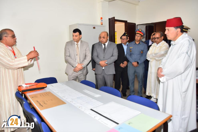عامل إقليم تيزنيت يتفقد المركز الإقليمي للامتحانات بالمديرية للوقوف على آخر الاستعدادات لتنظيم امتحانات الباكلوريا