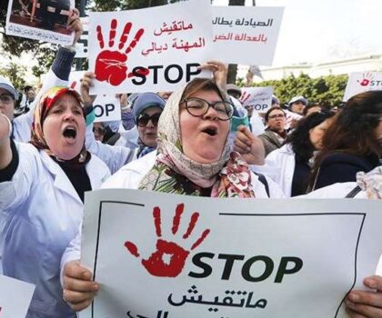 الصيادلة يطالبون بالحد من بيع الأدوية في الأسواق والدكاكين