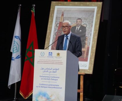 جلالة الملك: “من المؤسف أن يصبح العداء للأديان مادة مفضلة للمزايدات الانتخابية”