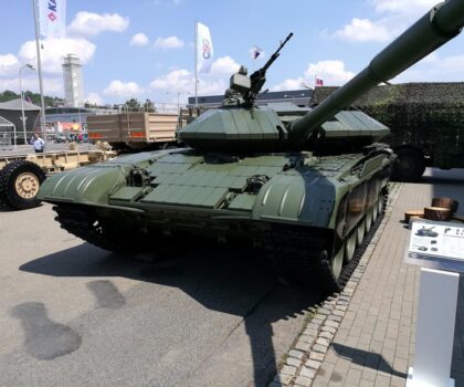 المغرب يعزز ترسانته العسكرية بـ 33 دبابة تشيكية من طرز “T72”