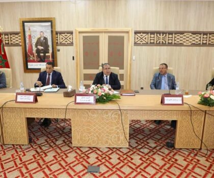 عامل إقليم خنيفرة يترأس اجتماع اللجنة المكلفة بالماء