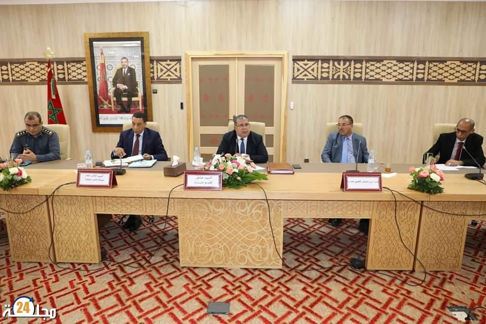 عامل إقليم خنيفرة يترأس اجتماع اللجنة المكلفة بالماء