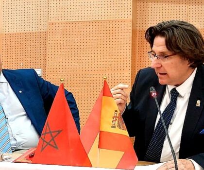 كلنا فارس رشيد : صوت مغربي من اسبانيا يقض مضاجع البوليساريو