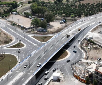 فتح الممر فوق أرضي ملوسة بطنجة أمام حركة المرور