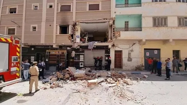 إنفجار قنينة غاز يرسل 8 أشخاص إلى المستعجلات ويهدم واجهة منزل