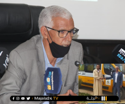 تسليم مفاتيح حافلتين للنقل المدرسي بامي مقورن