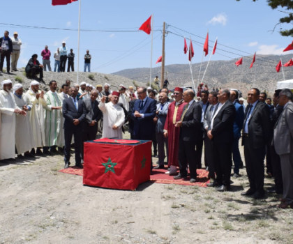 ميدلت ….. إطلاق مجموعة من المشاريع التنموية تهم قطاع التعليم والطرق والرياضة والماء الصالح للشرب