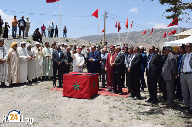 ميدلت ….. إطلاق مجموعة من المشاريع التنموية تهم قطاع التعليم والطرق والرياضة والماء الصالح للشرب