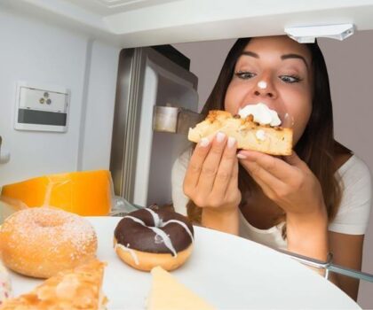 هل يزيد التوتر المزمن من الشهية للحلويات؟!