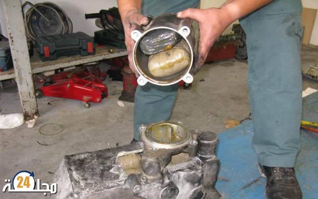 توقيف 10 أشخاص ضمنهم مغاربة بميناء الجزيرة الخضراء أخفوا الحشيش في مقطورات السلع