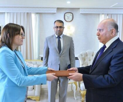 العراق يطرد سفيرة السويد