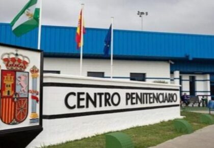 اندلاع أعمال شغب إثر انتحار مهاجر مغربي بسجن في إسبانيا