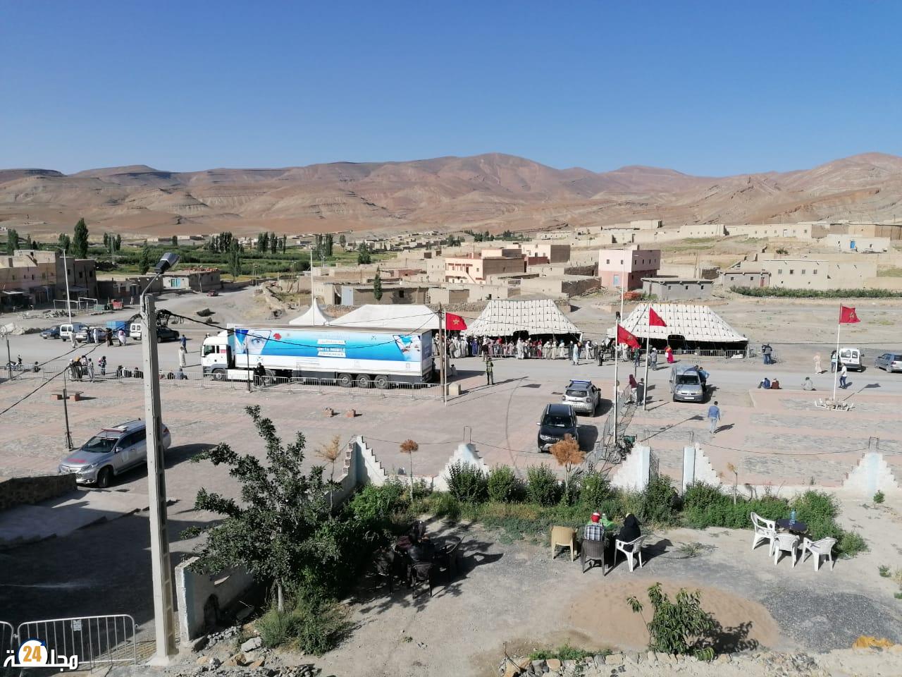 بوزمو-إملشيل، قافلة طبية في جراحة العيون تجري فحوصات للكشف عن “الجلالة”