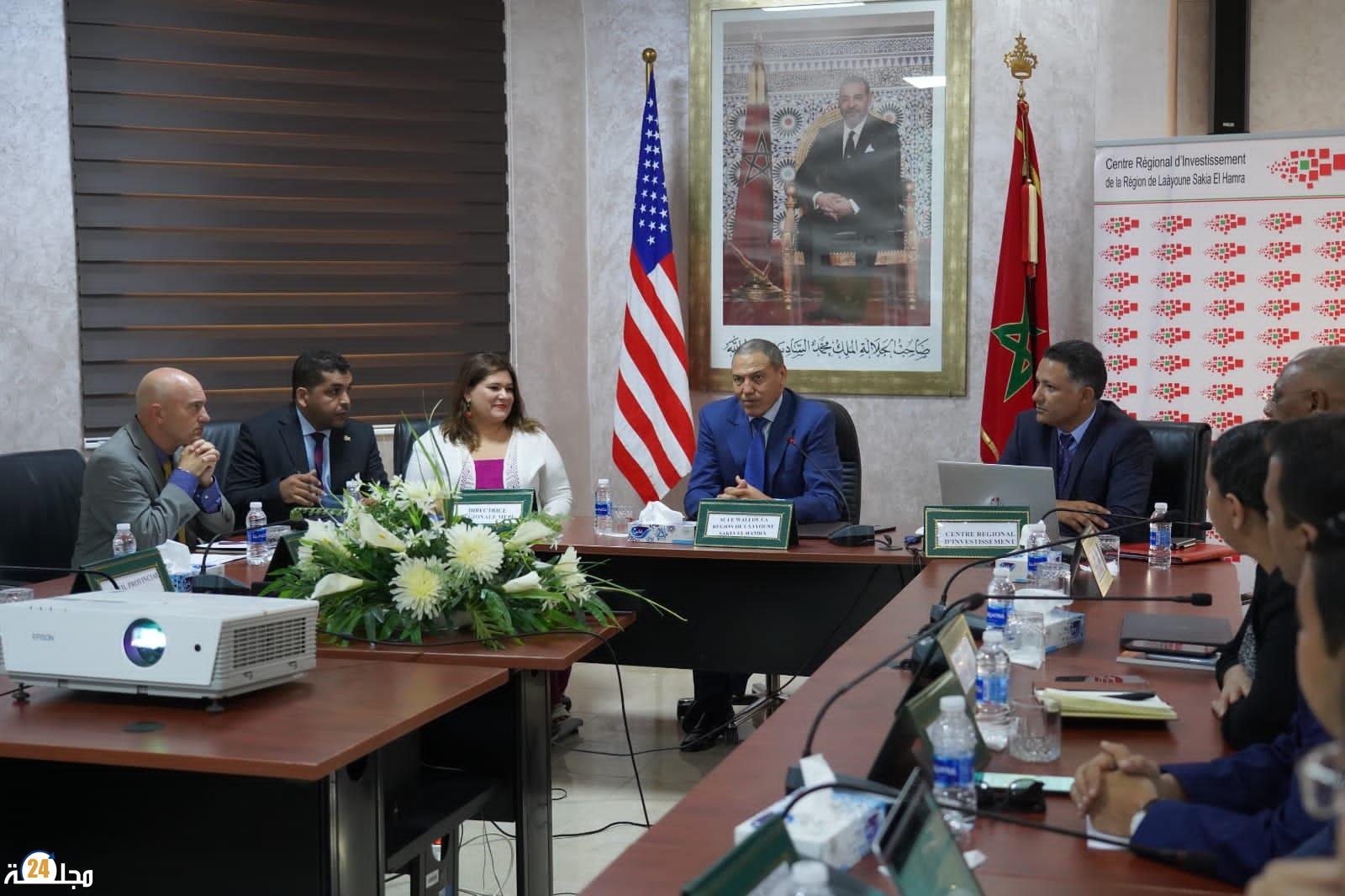 العيون…..والي جهة العيون الساقية الحمراء يستقبل وفد من الولايات المتحدة الامريكية بالمركز الجهوي للاستثمار