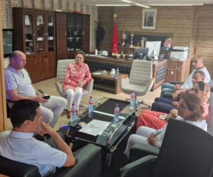 عميدة كلية القانون بتطوان تنفتح على محيطها السوسيوإقتصادي وتوقع عقد شراكة لصالح طلبة الكلية