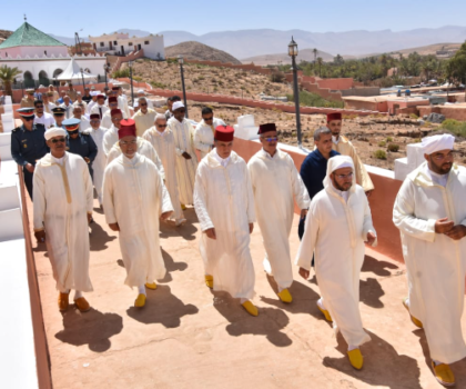 السيد محمد سعد الدين سميج، يشرف على تقديم هبة ملكية باقليم تيزنيت
