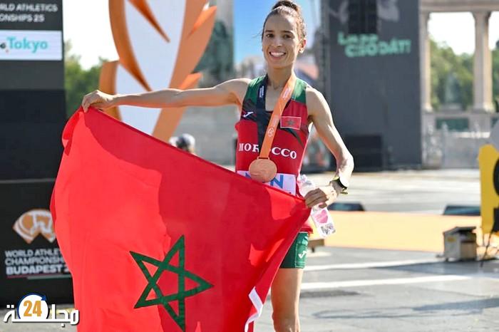 جلالة الملك يهنئ العداءة فاطمة الزهراء كردادي