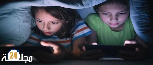 دولة تمنع الاطفال الذين تقل أعمارهم عن 18 عاما من استخدام الإنترنت ليلا
