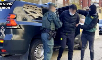 إسبانيا.. اعتقال مغربي ينتمي لشبكة متخصصة في سرقة الساعات الفاخرة