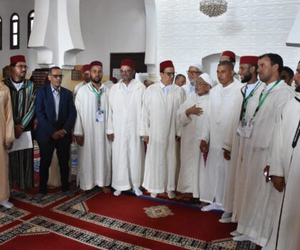 عامل إقليم الرحامنة عزيز بوينيان يحل بموسم الطلبة للقرآن الكريم وفن التبوريدة