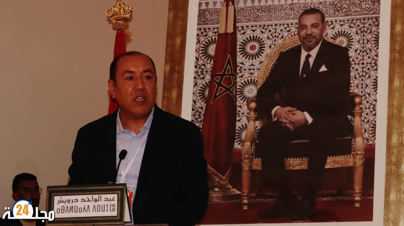 عبد الواحد الدريوش.. “نحن بحاجة لبراديغمات أخرى من أجل تنزيل الخطب الملكية، التي لا يمكن التعامل معها كرسائل عابرة بل كاستراتيجية حقة”