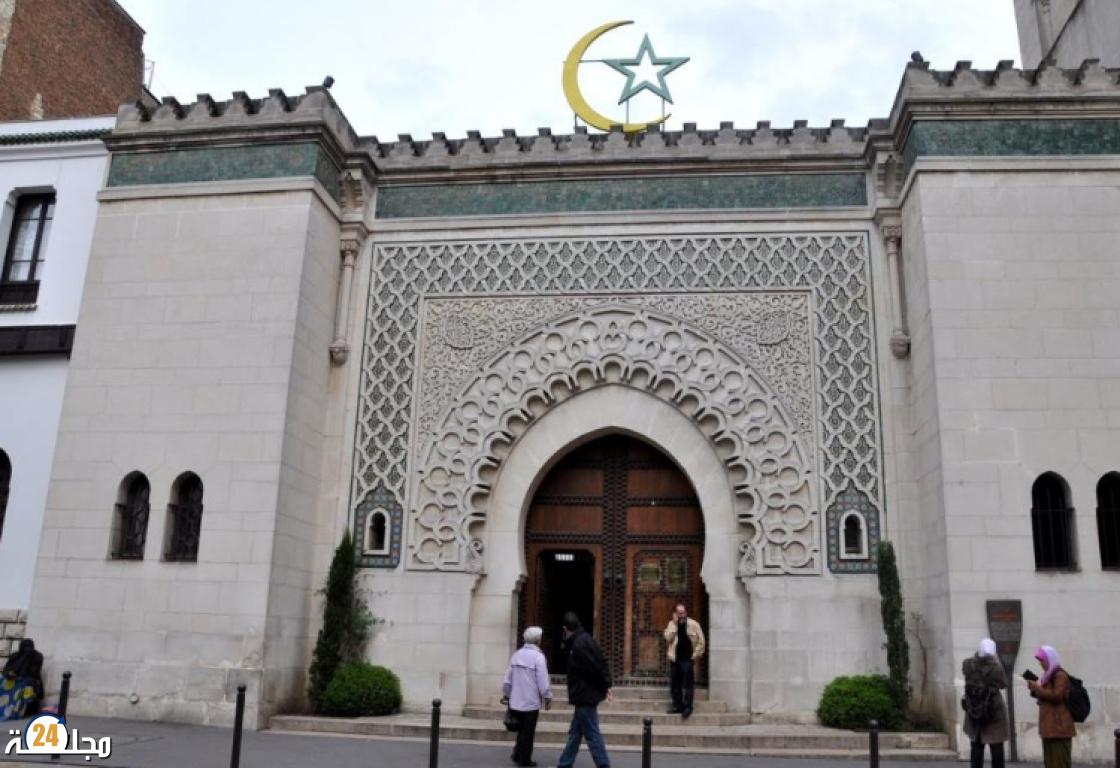 معادلة اليمين المتطرف: التغير المظاهري والأساس الفكري