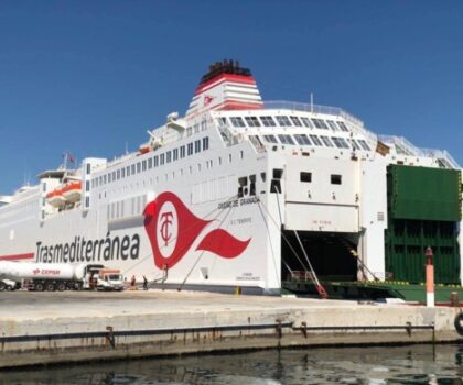 نقل مجاني للمساعدات والمنقذين ومعدات الإنقاذ بين إسبانيا والمغرب