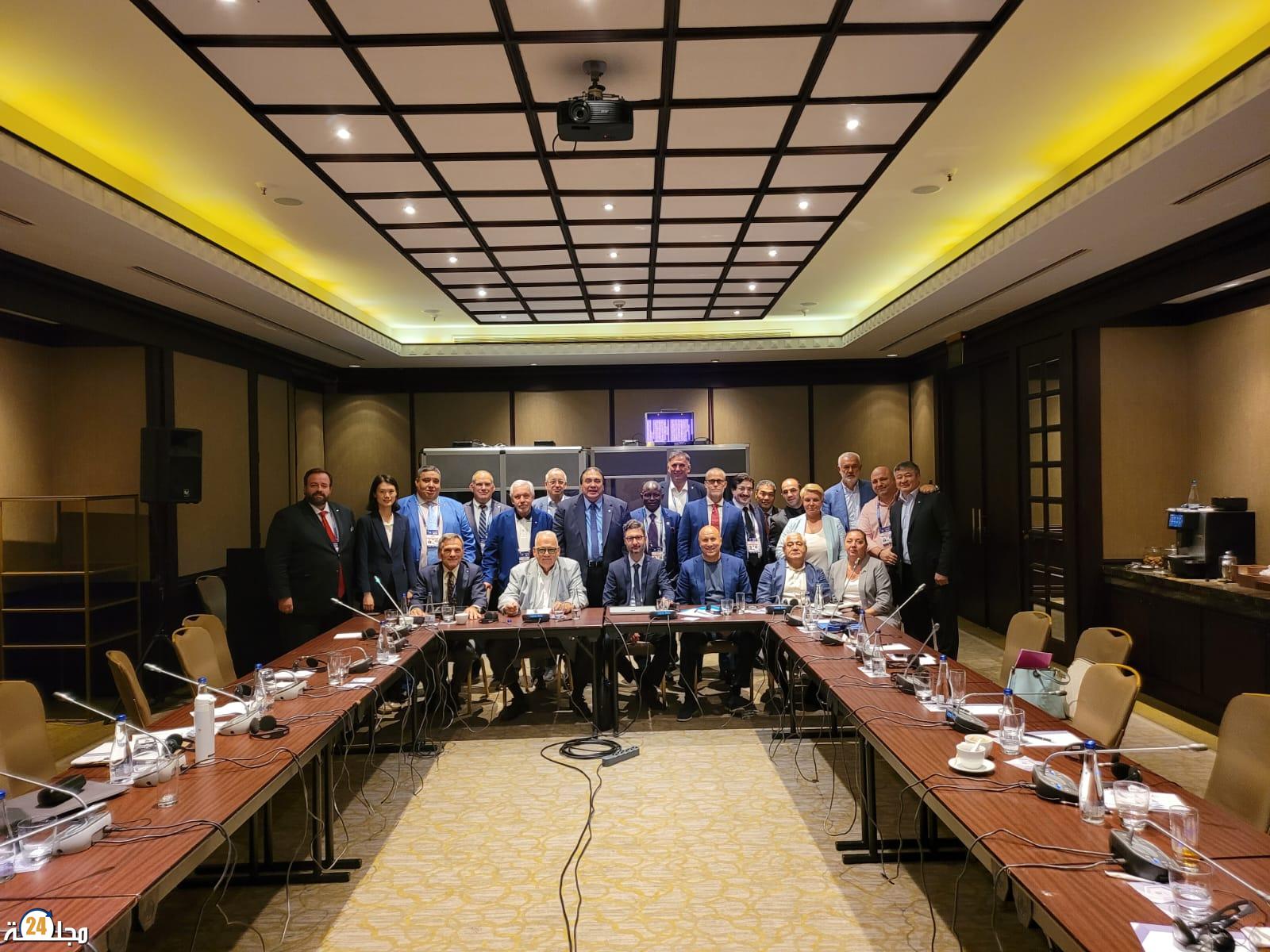 حول قرار الاتحاد الدولي للمصارعة إبرام شراكة مع الجامعة الملكية المغربية للمصارعة لتبني أيتام ضحايا الزلزال بالمركز الدولي للمصارعة بالجديدة