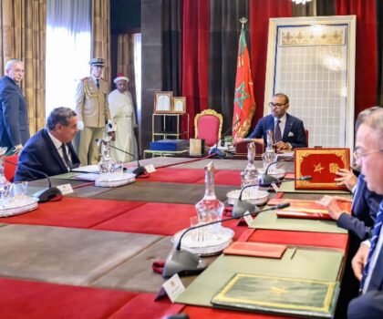 زلزال الحوز.. تحت قيادة جلالة الملك المغرب تعامل بحزم وجدية وتضامن