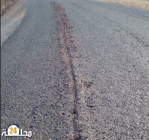جرارات محاريث السكك الحديدية تخرب الطريق الإقليمية رقم p6322 بالحوازة ضواحي سطات