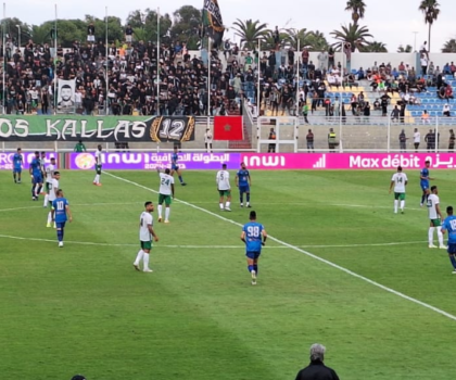 “تعادل مرير للدفاع الحسني الجديدي: رقمياً، لكنه يحمل طعم الهزيمة”