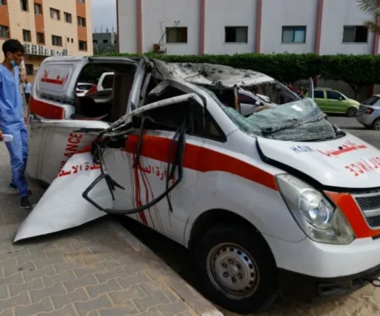 إسرائيل تستهدف سيارات الإسعاف والمستشفيات في غزة