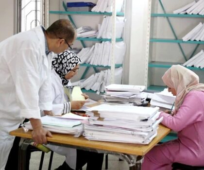 الحكومة تفرج عن مشروع بشأن الإشراف على تنظيم بعض الامتحانات والمباريات