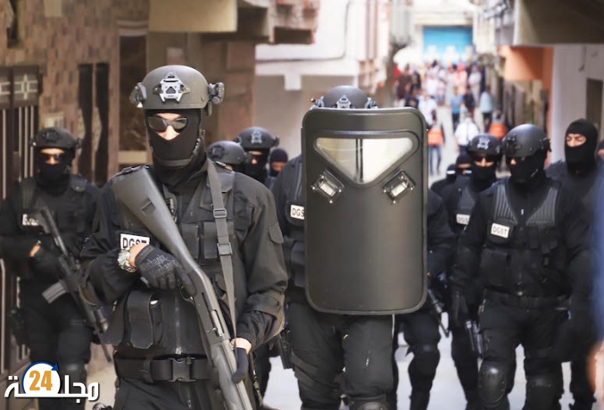 إيقاف أربعة أشخاص على خلفية تورطهم في التحضير لتنفيذ مشاريع إرهابية تستهدف زعزعة أمن البلد