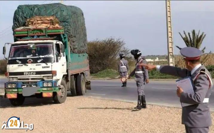 الدرك الملكي بالحرف الأصفر يوقف شاحنة محملة بكمية كبيرة من المخدرات