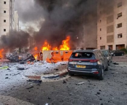 قتلى إسرائيل يتجاوزون 650 شخصاً ونتنياهو يعلن الحرب