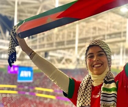 ولاية الأمن توضح بشأن “منع” سيدة تحمل الكوفية الفلسطينية من ولوج ملعب مباراة الوداد والترجي