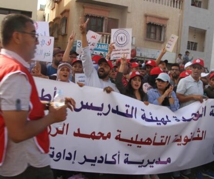 مسلسل الإضرابات في التعليم.. 12 ألاف مدرسة متوقفة و7 ملايين تلميذ مهددون بسنة بيضاء