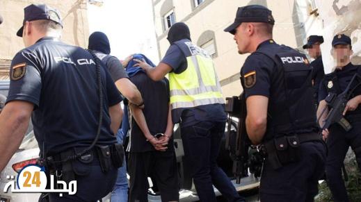 السلطات الإسبانية تفشل محاولة تهريب 15 سيارة مسروقة إلى المغرب