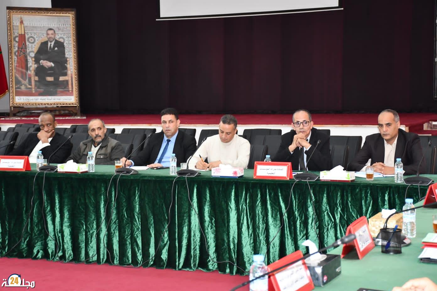 اجتماع من اجل عودة الحياة الدراسية لطبيعتها بالتزام جدي لمواصلة الحوار مركزيا لما يخدم المدرسة العمومية باقليم انزكان ايت ملول