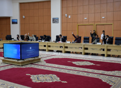 اجتماع استثنائي للمجلس الإقليمي في ميدلت: التركيز على الميزانية واتفاقيات الشراكة لتعزيز التنمية المحلية