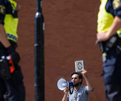 البرلمان الدنماركي يقرّ قانونا يحظر إحراق المصحف