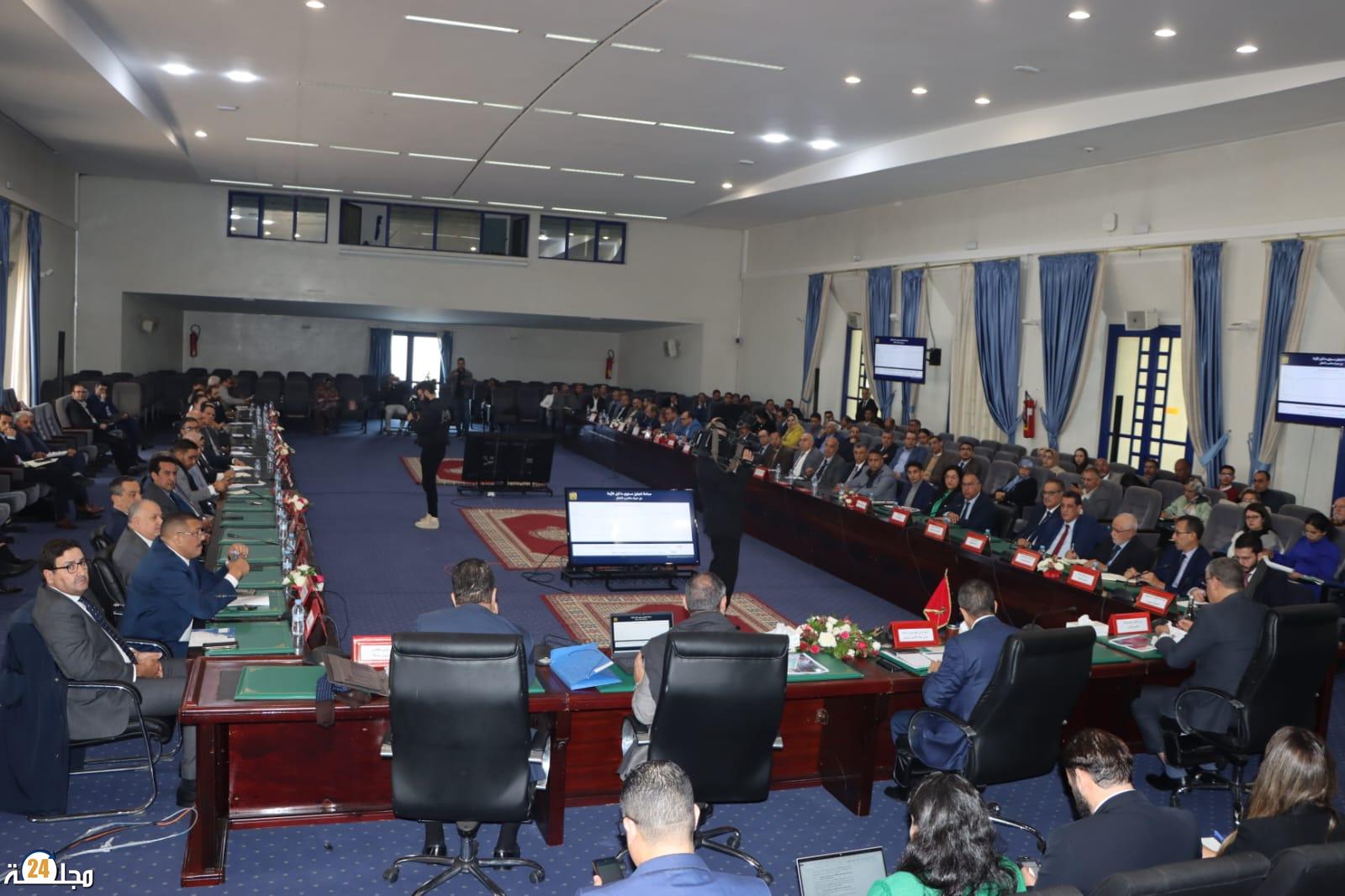 الوالي أمزازي : إعداد الإستراتجية الوطنية الجديدة للتنمية الصناعية قوامها السيادة الصناعية والتكنولوجيا و الابتكار